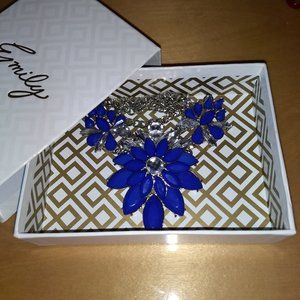 Elegant Blue Flowers Necklace.